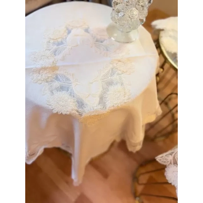 Flowers Model Krem 5 Parça Keten Dantelli Masa Örtüsü Runner Seti