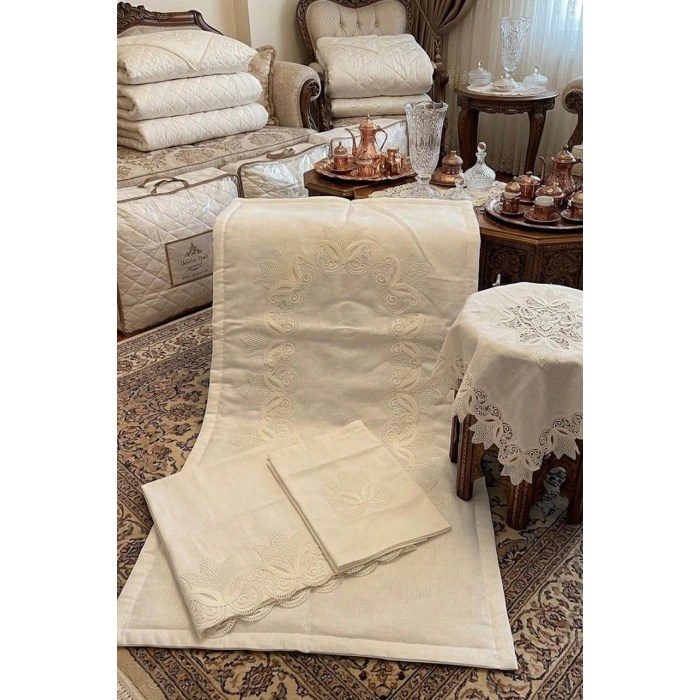 Fransız Dantelli Lale Model 4 Parça Gardenya Kumaş Seccade Seti