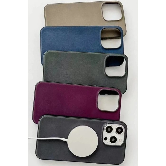 Apple iPhone 15 Pro Max Kılıf Karen Magsafe Kapak - Siyah