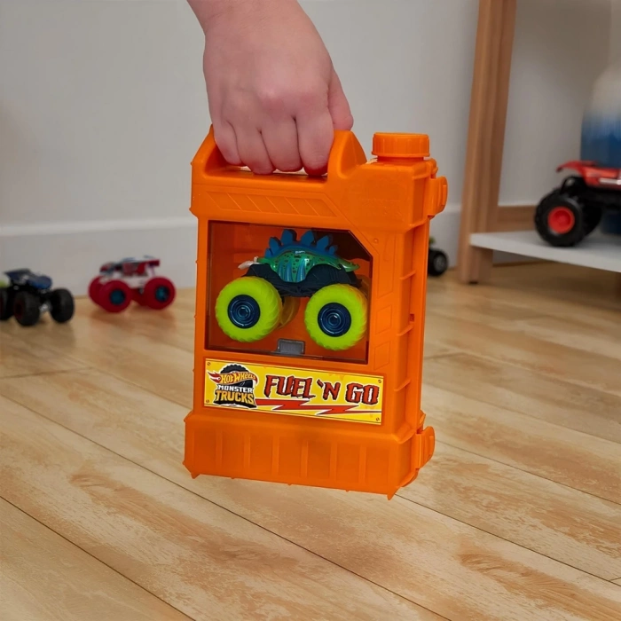 Monster Trucks Taşınabilir Oyun Seti HXT04