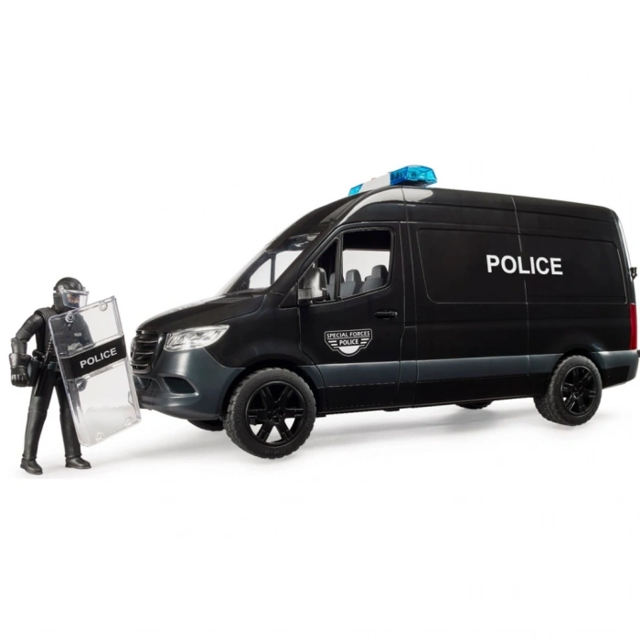 Özel Harekat Aracı ve Polis