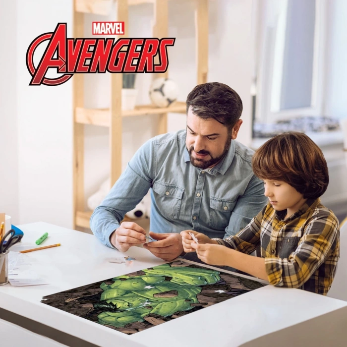 The Hulk 300 Parça Puzzle 35583 - Metal Kutu