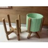 3D Baskı Ayaklı Çizgili Saksı - Bej Standlı Dekoratif Saksı - Mint