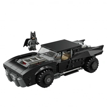 76332  Batman Batmobile 330 parça +9 yaş