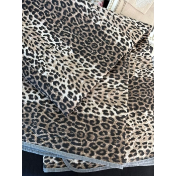 Leopar Çift Kişilik Tek Pike Yastıksız