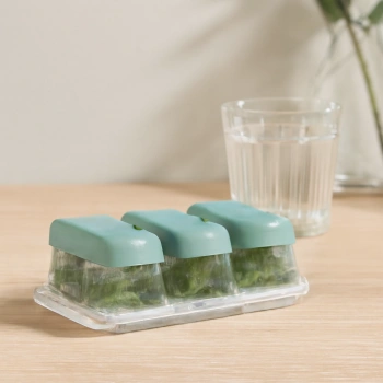 Mini Kapaklı Plastik Küp3lü Buzluk (Silikon Taban)