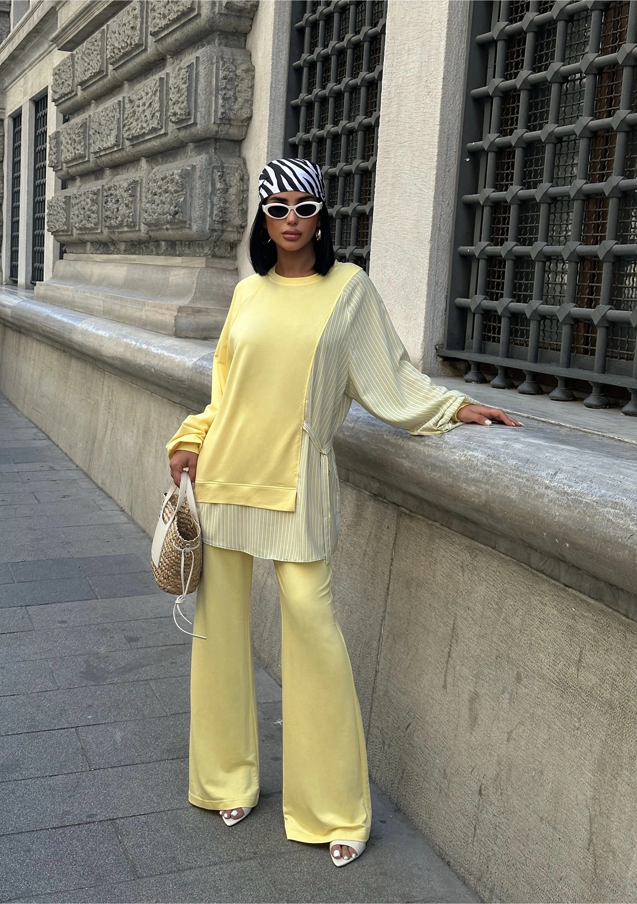Kristal Modal Çizgili Takım