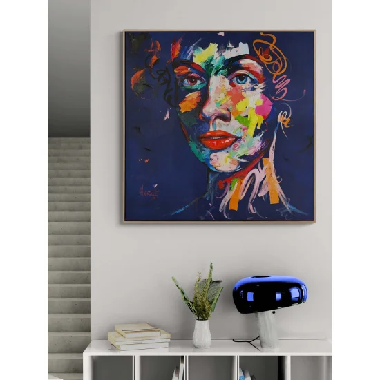 Renklerin İçindeki Kadın Yağlı Boya Tablosu