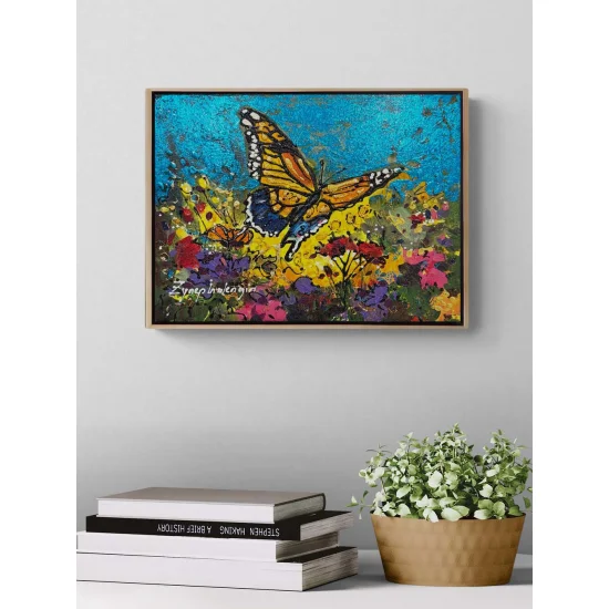 Çiçek Bahçesinde Kanatlar Yağlı Boya Tablosu