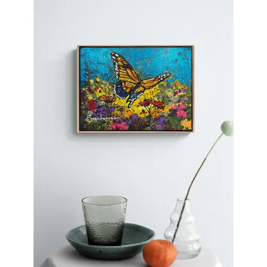 Çiçek Bahçesinde Kanatlar Yağlı Boya Tablosu