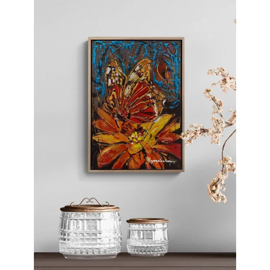 Çiçek Kalbinde Kelebek Yağlı Boya Tablosu