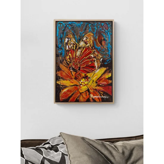 Çiçek Kalbinde Kelebek Yağlı Boya Tablosu