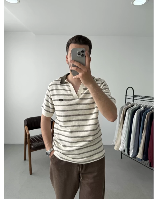 Polo Yaka Nakışlı T-Shirt