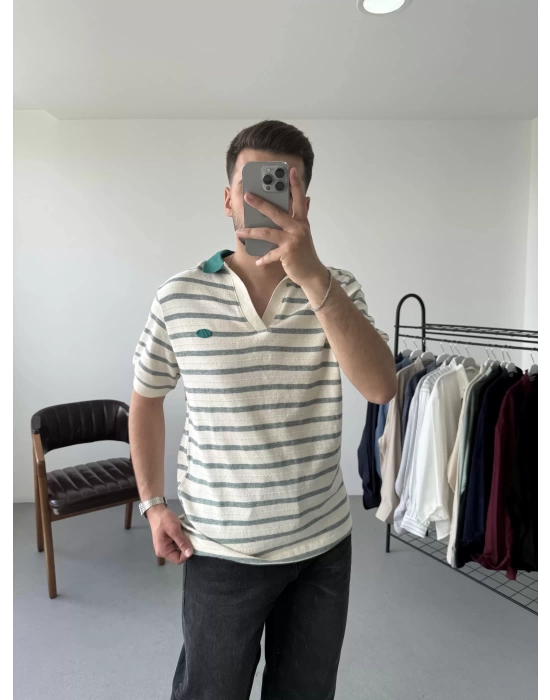 Polo Yaka Nakışlı T-Shirt
