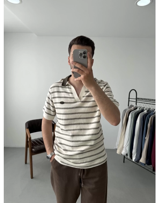 Polo Yaka Nakışlı T-Shirt
