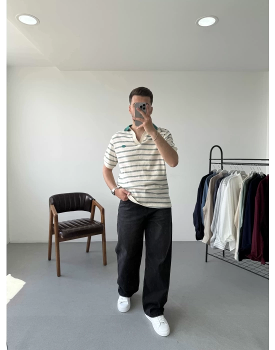Polo Yaka Nakışlı T-Shirt