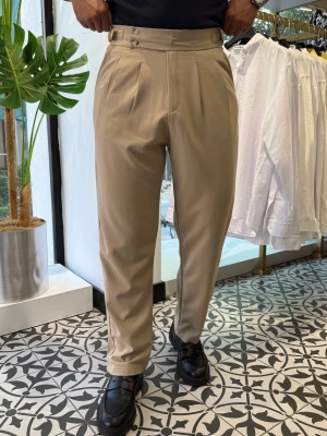 Kemer Detay Pileli Kumaş Pantolon