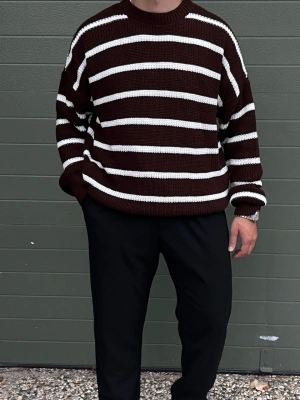 Oversize İnce Çizgili Triko Kazak