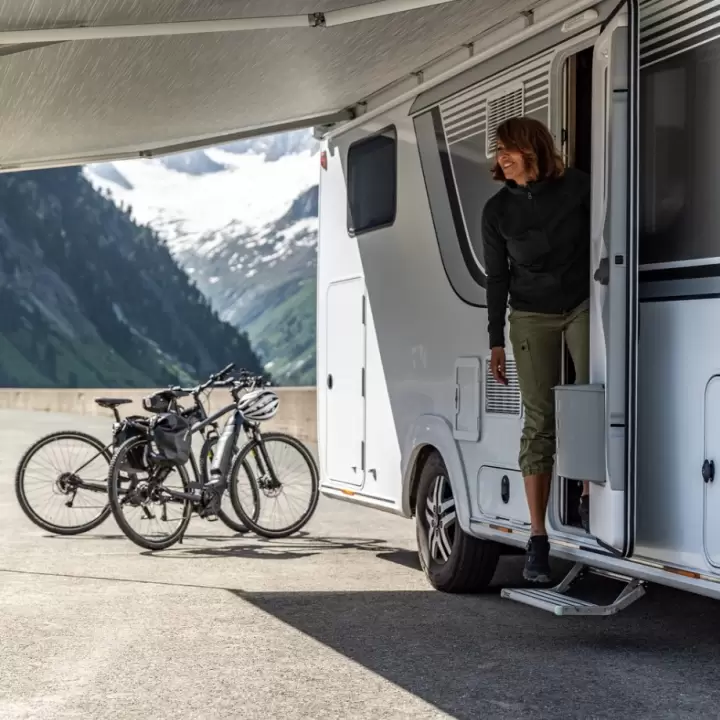 Thule Tek Adım 12V 460mm Elektrikli Kayar Karavan Giriş Basamak