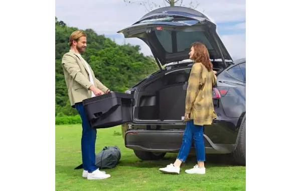 Tesla Model Y Özel Bagaj Buzdolabı