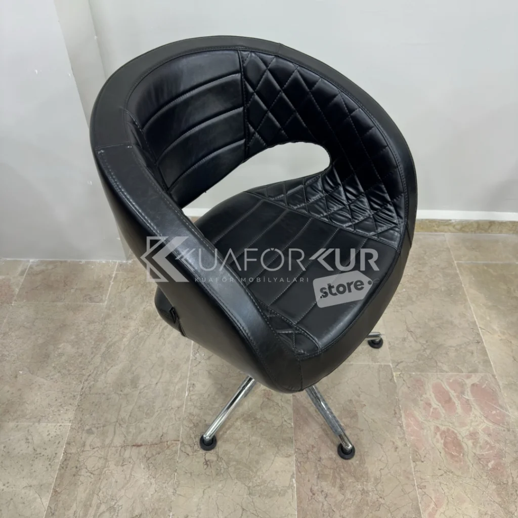 Parlak Siyah Kuaför Koltuğu (TEŞHİR)