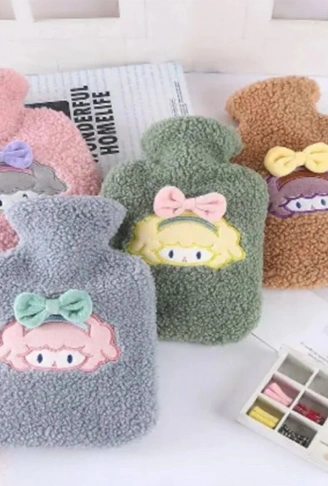1 Litre Polar Peluş Örgülü,Kurdeleli Saçlı Kız Model Sıcak Su Torbası (4940)