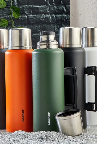 1.5LT DAĞCI TERMOS RENKLİ KULPLU ÇİFT CİDARLI PASLANMAZ ÇELİK - SIZDIRMAZ KAPAK = BARDAK (4940)