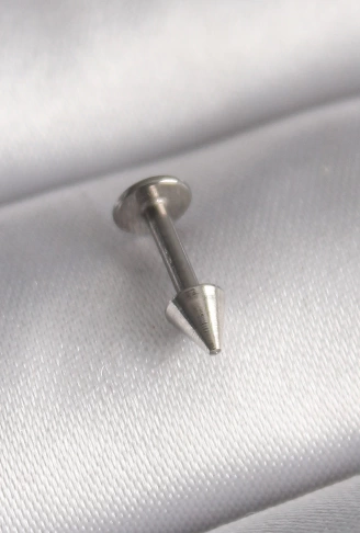 316L Çelik Gümüş Renk Çivi Model Piercing