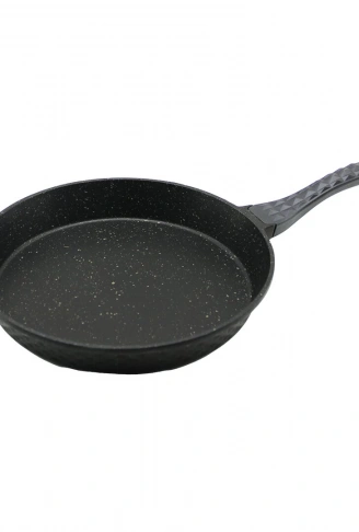 32CM DÖKÜM TAVA KABARTMA PİRAMİT DESENLİ BAKALİT SAP=18.2CM POŞETLİ AMBALAJ (4940)