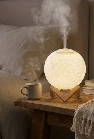 3D Ay Tasarımlı Su Yenilemeli USB Hava Nemlendiricisi – Dokunmatik, 3 Renk Işık Modlu (Gün Işığı / Beyaz / Sarı Işık) Gece Lambası (4940)