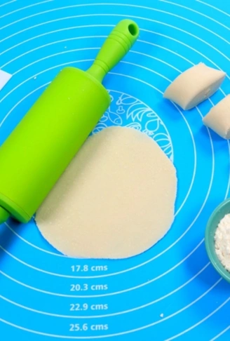 40*50 cm Silikon Ölçekli Kullanımı Kolay Hamur Açma Matı Ekmek Mantı Makarna Hamuru Yoğurma Matı (4940)