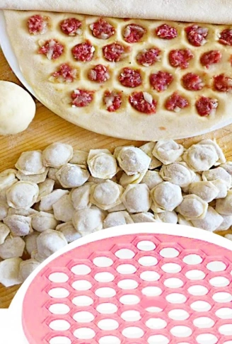 61 Bölmeli Petek Şekilli Pratik Mantı Kesici Açma Kalıbı Mantımatik (4940)