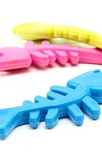 Balık Kemiği İskelet Şekilli Renkli Plastik Kedi Oyuncağı (4940)