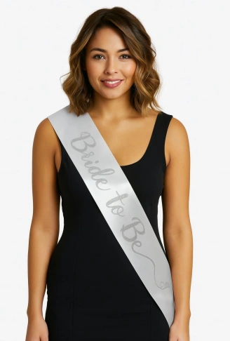 Beyaz Saten Üzerine El Yazısı İtalik Gümüş Bride To Be Kuşağı 10 cm Genişlik (4940)