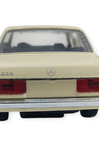 Çek Bırak Araba 1:32 Mercedes Benz W123  43686  BEYAZ