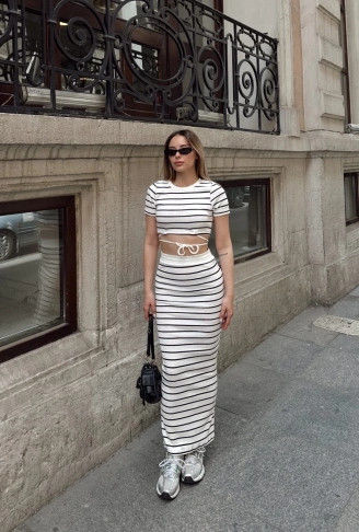 Çizgili etekli takım beyaz s3609