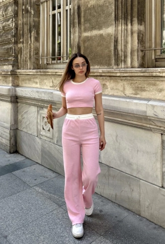 Crop pantolon biyeli takım pembe