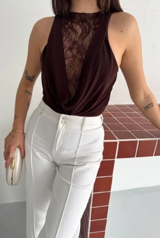 Dantel Detaylı Derin Dekolte Body Şık Kolsuz Yazlık Bodysuit - Kahvrenegi