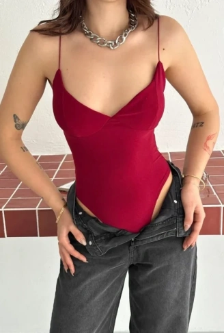 Derin Dekolte Askılı Body Sırt Dekolteli Şık Kolsuz Yazlık Bodysuit - Kırmızı