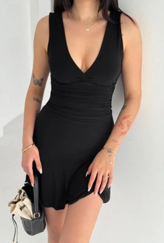 Derin V Yaka Sırt Dekolteli Mini Elbise Drapeli Şık Kolsuz - Siyah