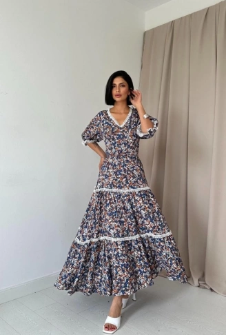 Desenli Sırtı Dekolteli Brode Elbise