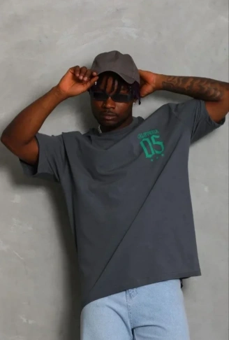 Erkek Baskılı T-Shirt Kısa Kol Bisiklet Yaka Regular Fit Rahat Kalıp Günlük Tişört - Füme