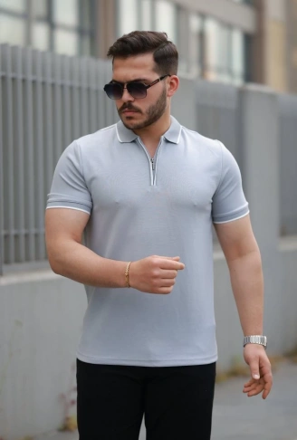 Erkek Fermuar Yakalı çizgi Detaylı Kısa Kollu Tişört