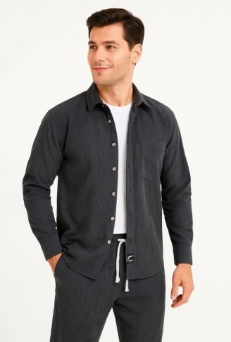 Erkek Kadife Oversize Takım – Gömlek Ve Pantolon İkili Set Füme Corduroy Şıklığı, Rahat Ve Zarif Duruş Yumuşak Dokulu Kadife Kumaş, Düğmeli Gömlek Üst Ve Lastikli Pantolon Alt Parça Ile Gün Boyu Konfor- Füme