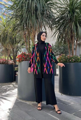 Hırkalı ikili takım çok renkli triko siyah