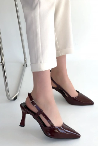 Hoost Bordo Rugan Topuklu Ayakkabı