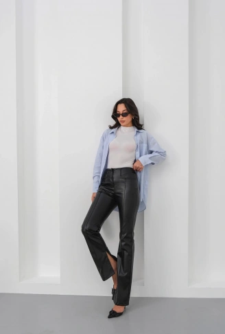 İspanyol yırtmaçlı paça deri pantolon siyah hn