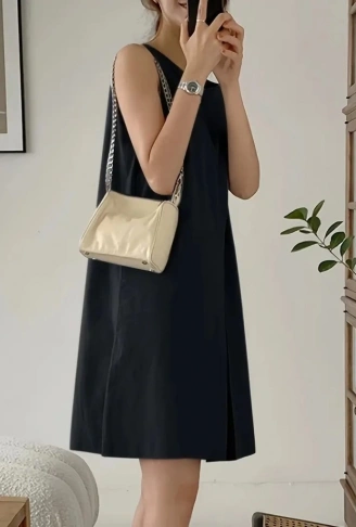 Kadın Askılı Sıfır Kol A Kesim Detaylı Ithal Krep Elbise