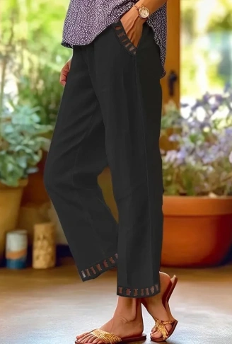 Kadın Beli Lastikli Bağcıklı Cep Ve Pantolon Ucu Güpür Detaylı Pantolon