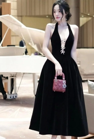 Kadın Derin V Yaka Kurdele Detaylı İthal Double Kumaş Elbise